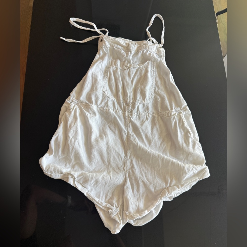 Billabong White shorts overalls